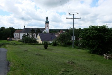 Ruhig gelegenes Baugrundstück mit Ausblick auf Michelfeld, 91275 Michelfeld, Wohngrundstück